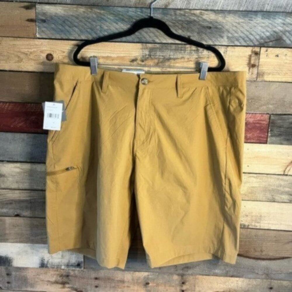 Eddie Bauer Brown Zipper Cargo Active Fit‎ Shorts Size 40/XL